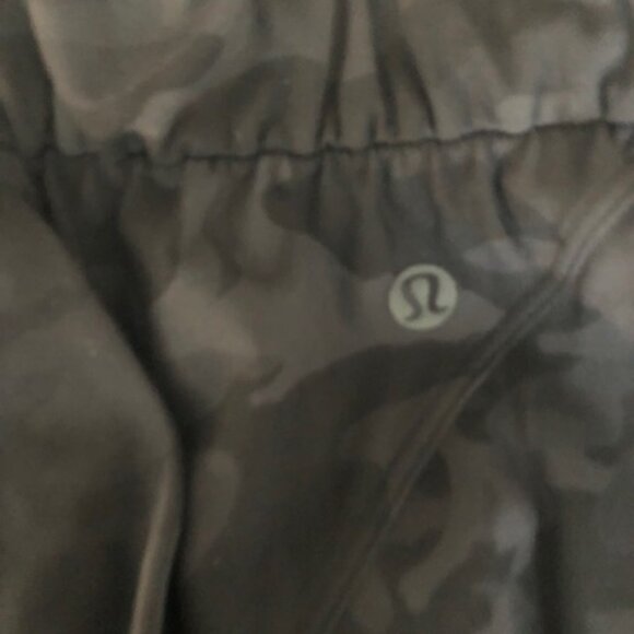 Lululemon Stretch High Rise 7/8 Pants Incognito Camo Multi Grey size 4 - Picture 12 of 14